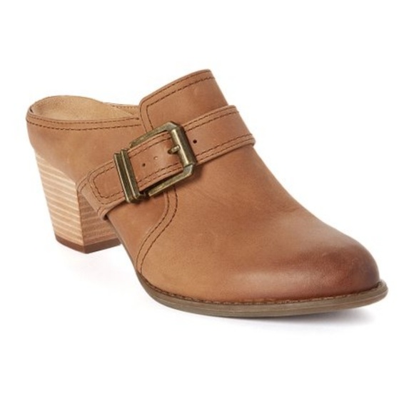 Vionic Shoes - NWOT Vionic Cheyenne Stacked Heel Mule Bootie